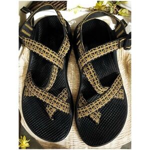Chaco Women's Woven Strappy Sandals Black & Gold Size 9M Vibram‎ Outsole